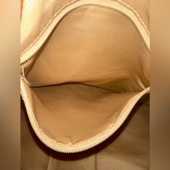 Made In ITALY Cristian Genuine Leather tan bag with removable shoulder strap. - Picture 8 of 11